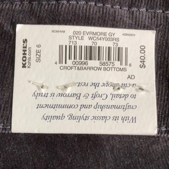 Croft & Barrow grey button skirt (brand new) - Picture 9 of 10